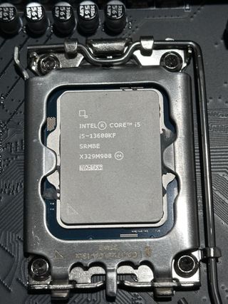 INTEL I5 13600KF CON PLACA BASE 
MSI Z790-P WIFI