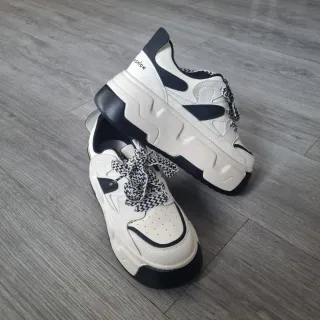 Zapatillas Novkfashion Blancas y Negras para mujer