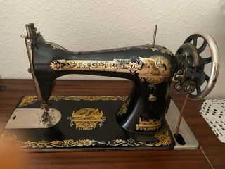 Máquina de coser Singer antigua