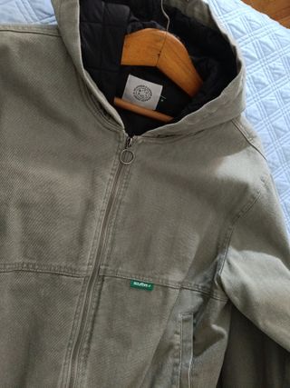 Chaqueta Scuffers Verde Oliva con Capucha