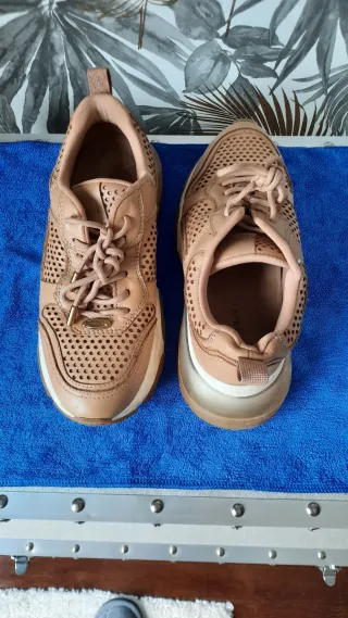 Zapatos Uterqüe Piel Beige/Marrón