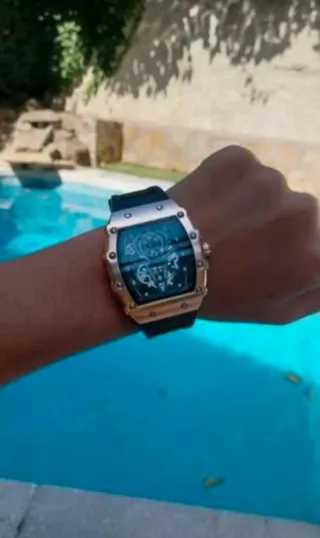 Reloj al estilo R.Mille