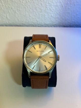 Reloj Skyline Correa Marrón y Esfera Plateada