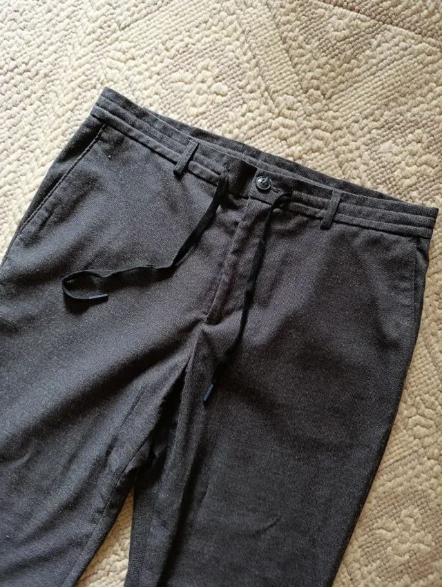 Pantalón vestir gris relaxed fit T.44