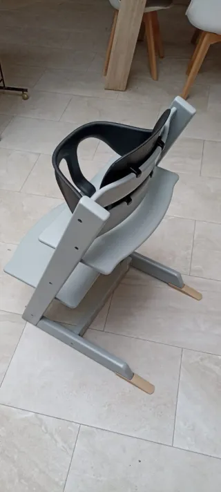 Silla Stokke Tripp Trapp gris