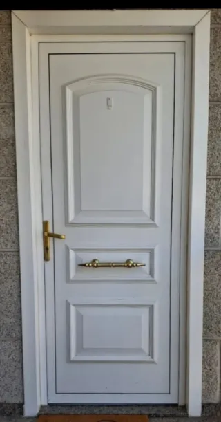 PUERTA EXTERIOR ALUMINIO BLANCO 