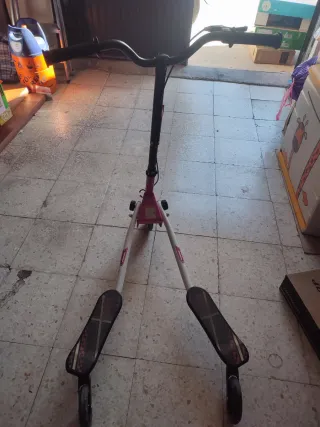 Patinete de cadera rosa