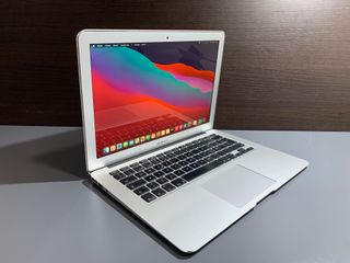 MacBook Air core i5