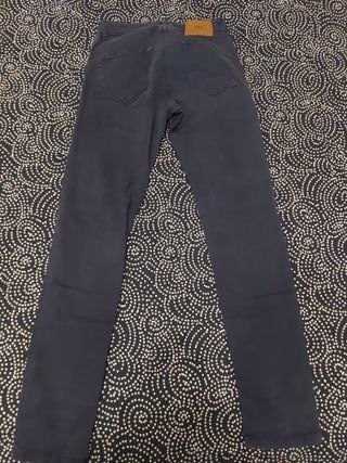 Pantalón vaquero azul marino