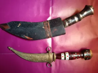 2 coltelli antichi, decorazioni, oggetti da collezione