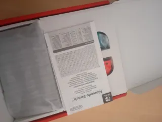 Nintendo Switch Mandos Azul y Rojo