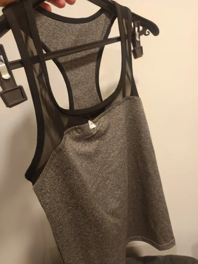 Camiseta/Top Deportivo Talla M-L