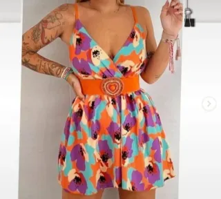 Mono estampado floral con cinturón nuevo