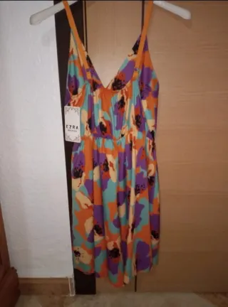 Mono estampado floral con cinturón nuevo