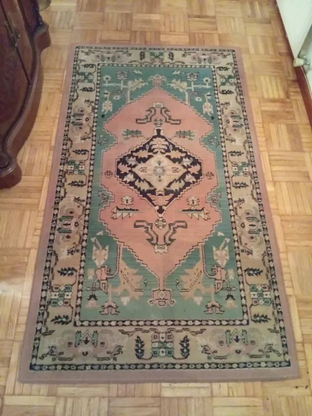 Alfombra estilo oriental rosa y verde