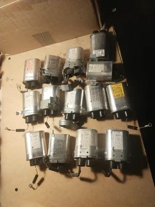 Capacitores Microondas Varios