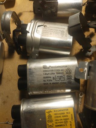 Capacitores Microondas Varios