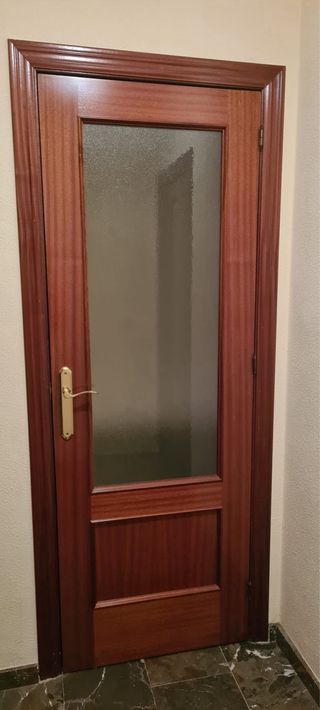 Puertas de madera con cristal