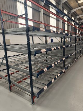 Estanterías de  picking dinámico industriales