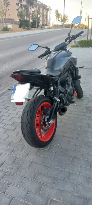 Yamaha MT 07 Akrapovic