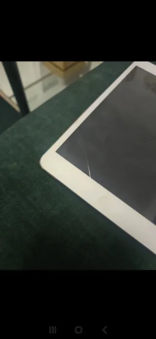 iPad mini, LG G Pad 8.3, Xiaomi Redmi 8