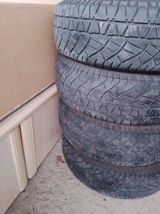 Michelin Latitude Cross 235/70 R16