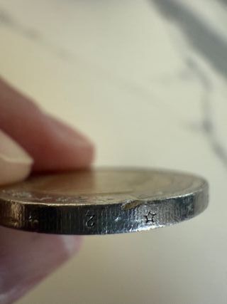 Moneda 2 euros española con error
