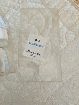 Cappellino e calzini neonato