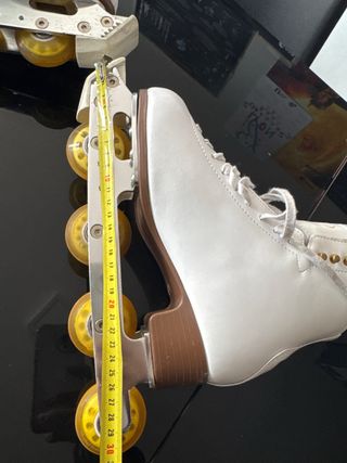 Patines línea artístico Graf blancos