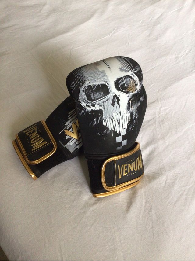 Guantes Boxeo Venum Calavera Negro/Dorado