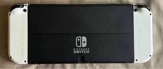 Nintendo Switch OLED Blanca y Negra. 