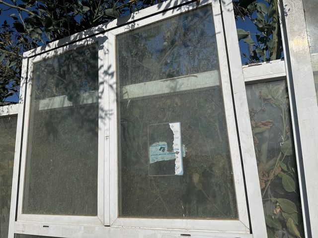 Ventana de aluminio blanca dispongo 2 und