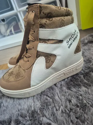 Deportivas cuña marrones y blancas