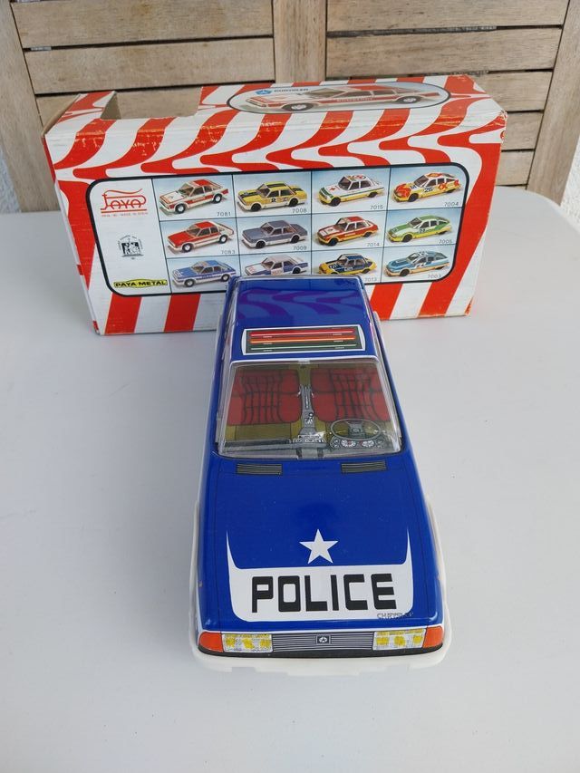 Coche Policía Chrysler Paya