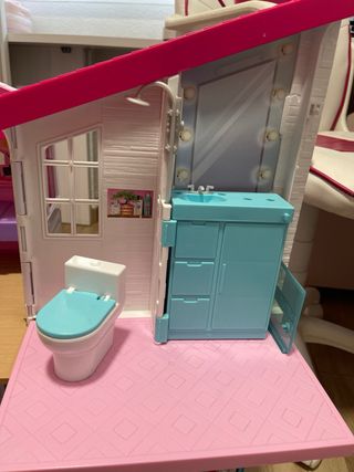 Casa Malibu Barbie y vestidos para barbie