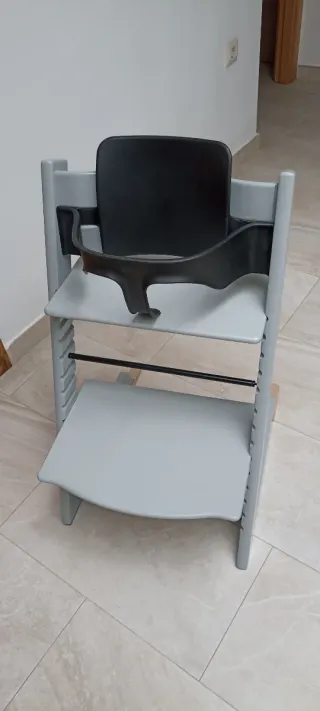 Silla Stokke Tripp Trapp gris