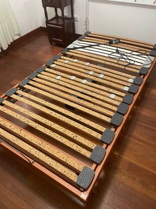 Cama articulada eléctrica madera y plástico