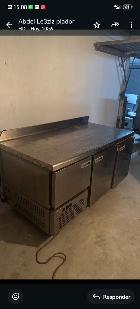 Nevera expositora 3 puertas