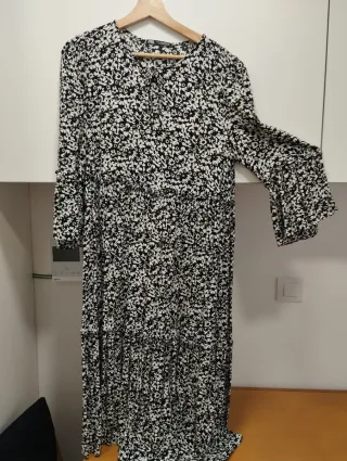 Vestido Zara floral manga larga