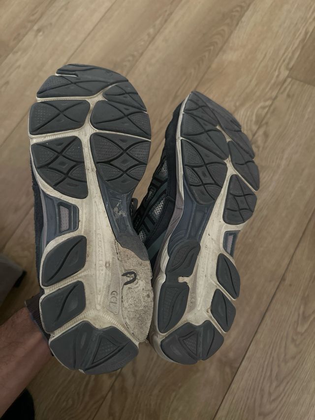 Vendo Zapatillas New Balance Grises