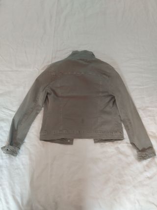 Chaqueta vaquera mujer. Color Caqui.