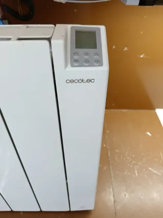 Cecotec ReadyWarm Radiador Eléctrico Bajo Consumo