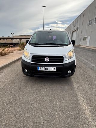 FIAT Scudo 2015 8 Plazas