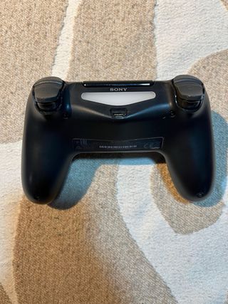 PS4 (PlayStation 4) Negra + Juegos + mandos