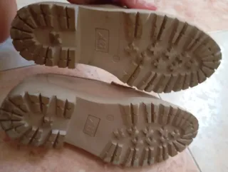 Mocasines beige suela track