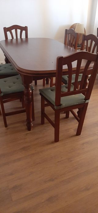 Conjunto Muebles Comedor: Vitrina, Mesa y 6 Sillas
