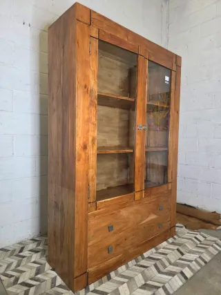 Vitrina de madera acacia moderna