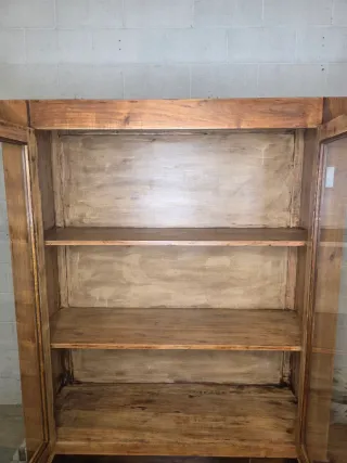 Vitrina de madera acacia moderna