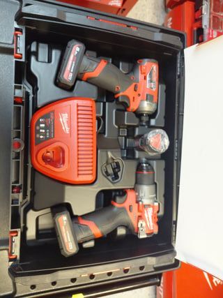 Lote Milwaukee M12 FUEL
