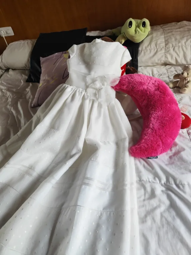 Vestido de Comunión Blanco Nuevo Con Etiquetas.